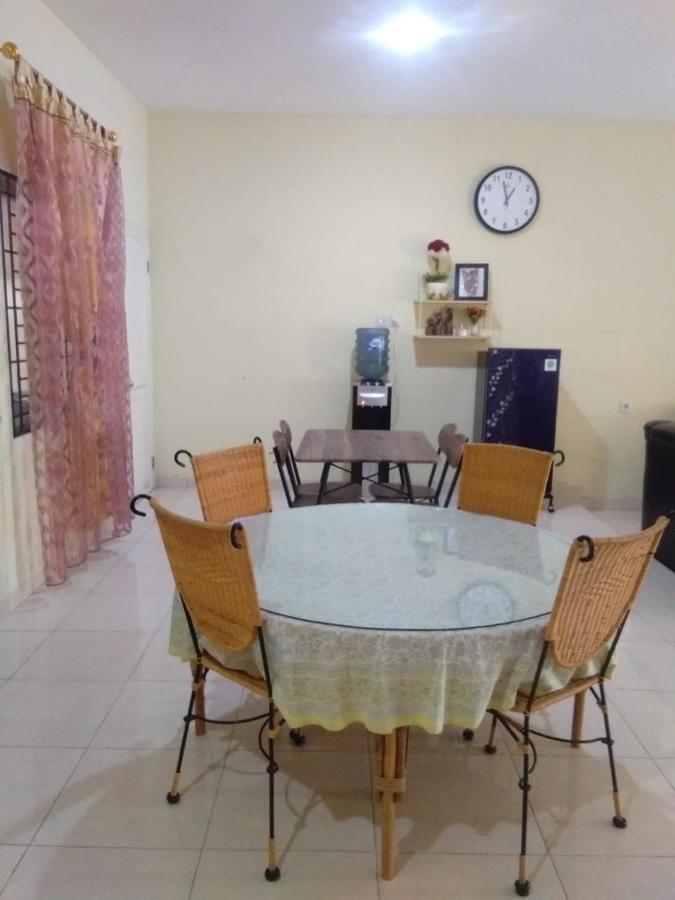 Villa Brastagi Resort Jalan Mimpin Tua Blok C No. 41 Берастаги Екстериор снимка