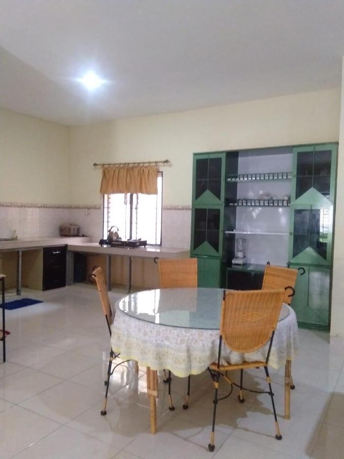 Villa Brastagi Resort Jalan Mimpin Tua Blok C No. 41 Берастаги Екстериор снимка