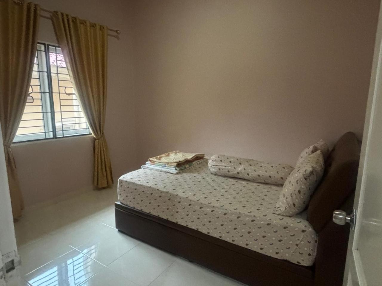 Villa Brastagi Resort Jalan Mimpin Tua Blok C No. 41 Берастаги Екстериор снимка
